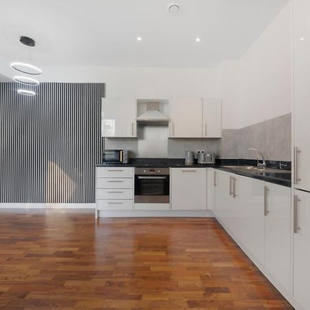 Riverside 2 Bedroom Stratford Londra Exterior foto